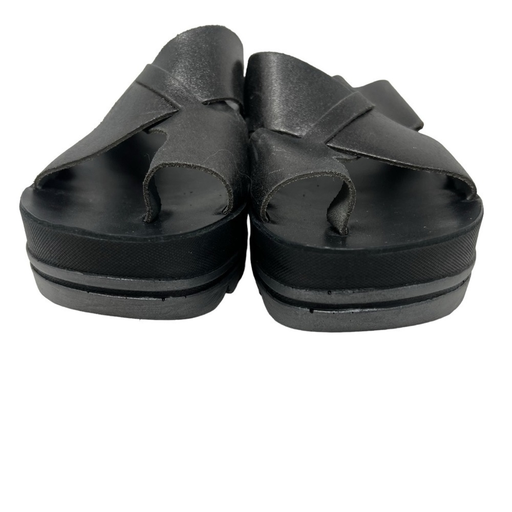 Fantasy Sandals - Picture 4 of 9